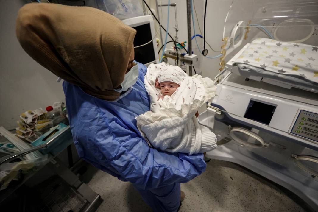 380 gram doğdu, defalarca kalbi durdu! Hira Su bebekten güzel haber 1